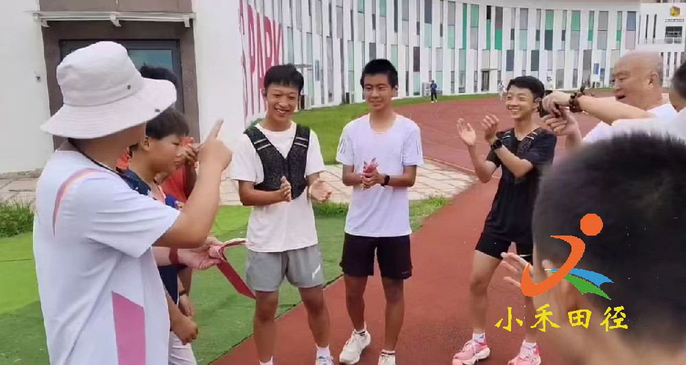 祝贺第二期拿到奖学金的队员